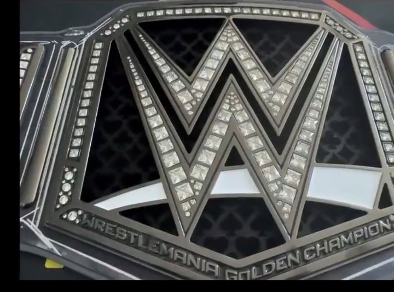 WrestleMania 42 Golden World Championship Belt – 6mm Premium Diecast Wrestling Title | Heavyweight Replica with Bag